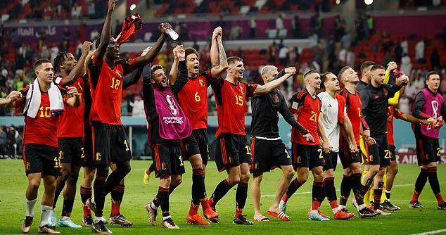 1669243634350034657.jpg 64876289-11457981-image-a-2_1669.jpg